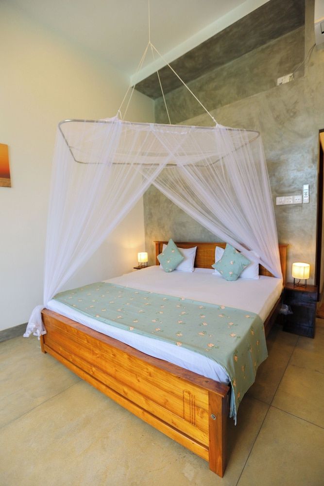 Chill Bay Weligama Classic Double Room, 1 King Bed 3