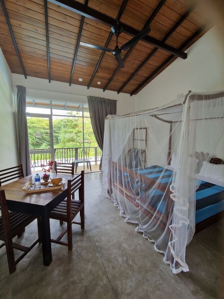 Chill Bay Weligama Deluxe Double Room, Non Smoking, Garden View 4