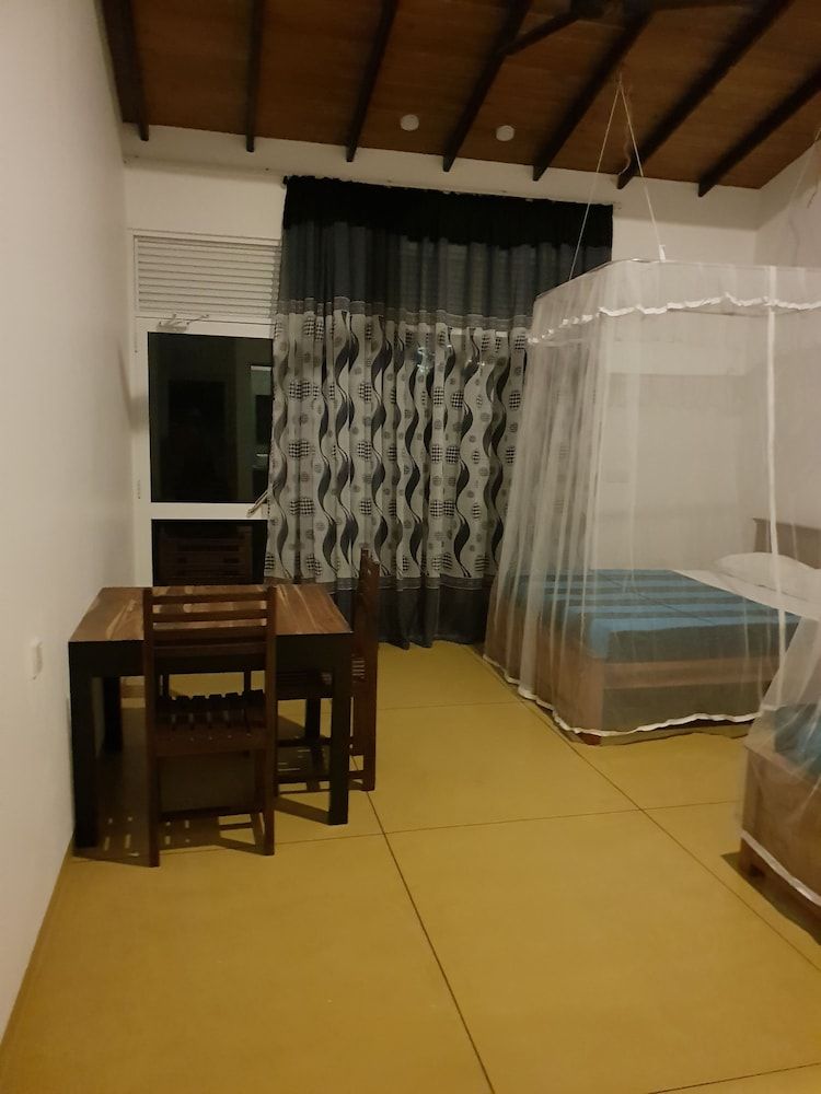 Chill Bay Weligama Deluxe Double Room, Non Smoking, Garden View 19