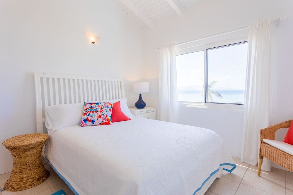2 Bedroom Beach Front Apartment