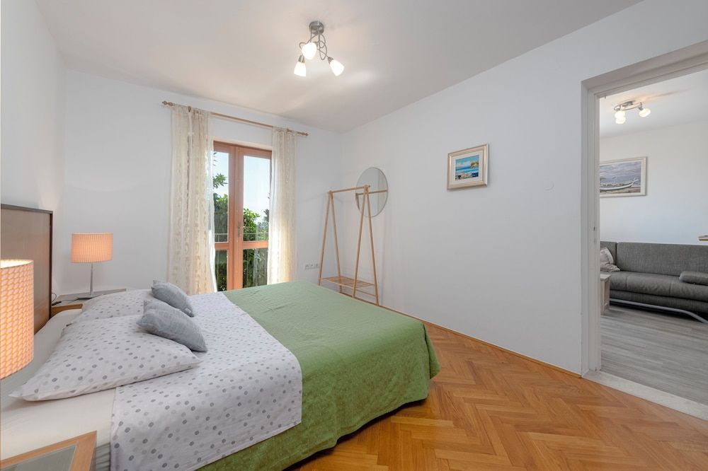 Apartment, Sea View