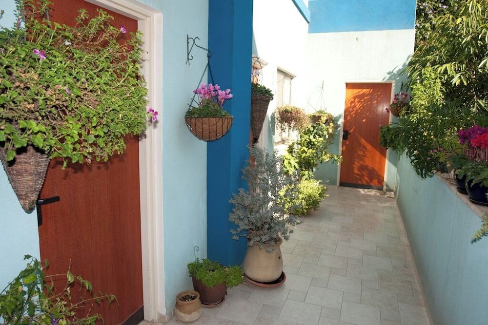 Port Inn - Hostel Double or Twin Room 8