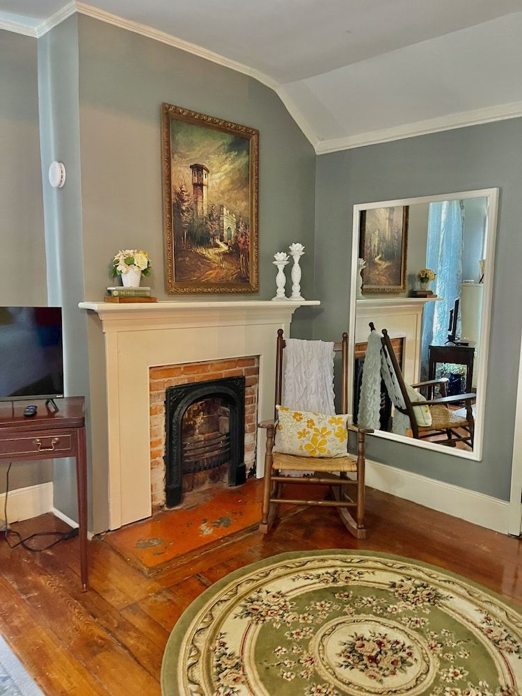 The Beaumont House Emily Suite 9