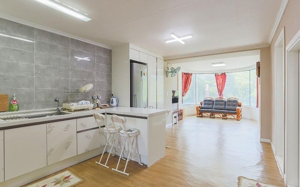 Byeonsan Dongguerami Pension Superior Room (Hae-Neom-Ee) 13