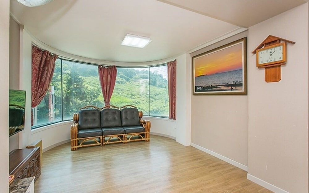 Byeonsan Dongguerami Pension Superior Room (Hae-Neom-Ee) 15