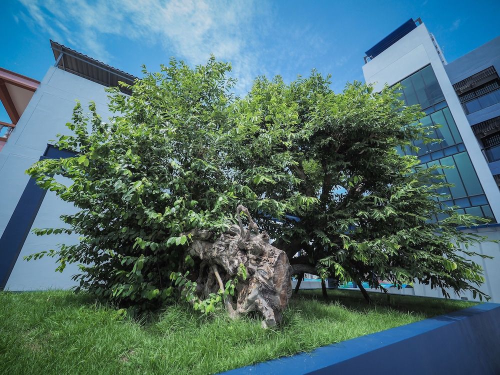 undefined Tassana Place 5