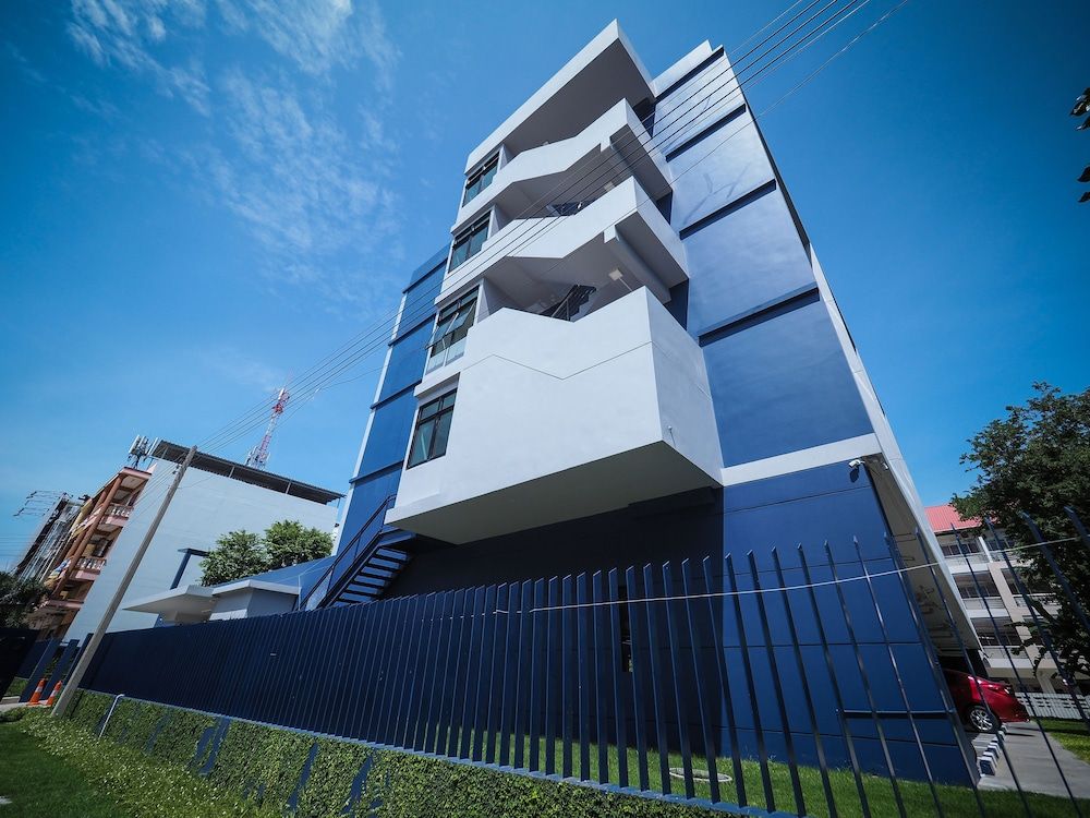 undefined Tassana Place 4