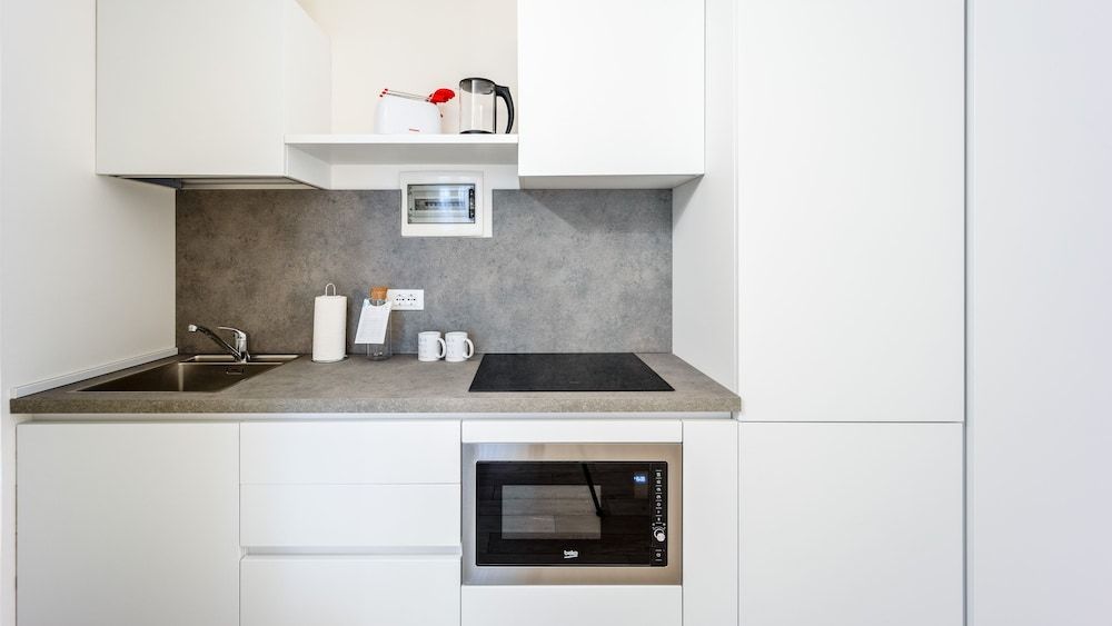 The B Village Business Studio 7