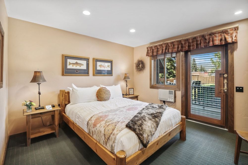 Basic Room, Accessible (Mountain View)