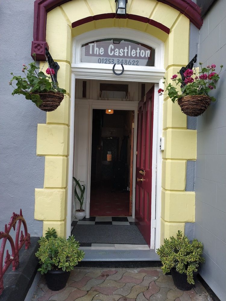undefined The Castleton 7
