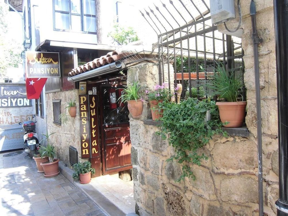 undefined Sultan Pension 5