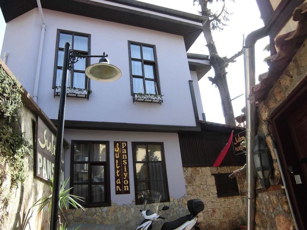 undefined Sultan Pension 4