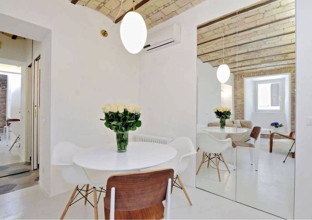 undefined Charming flat near Colosseum 6