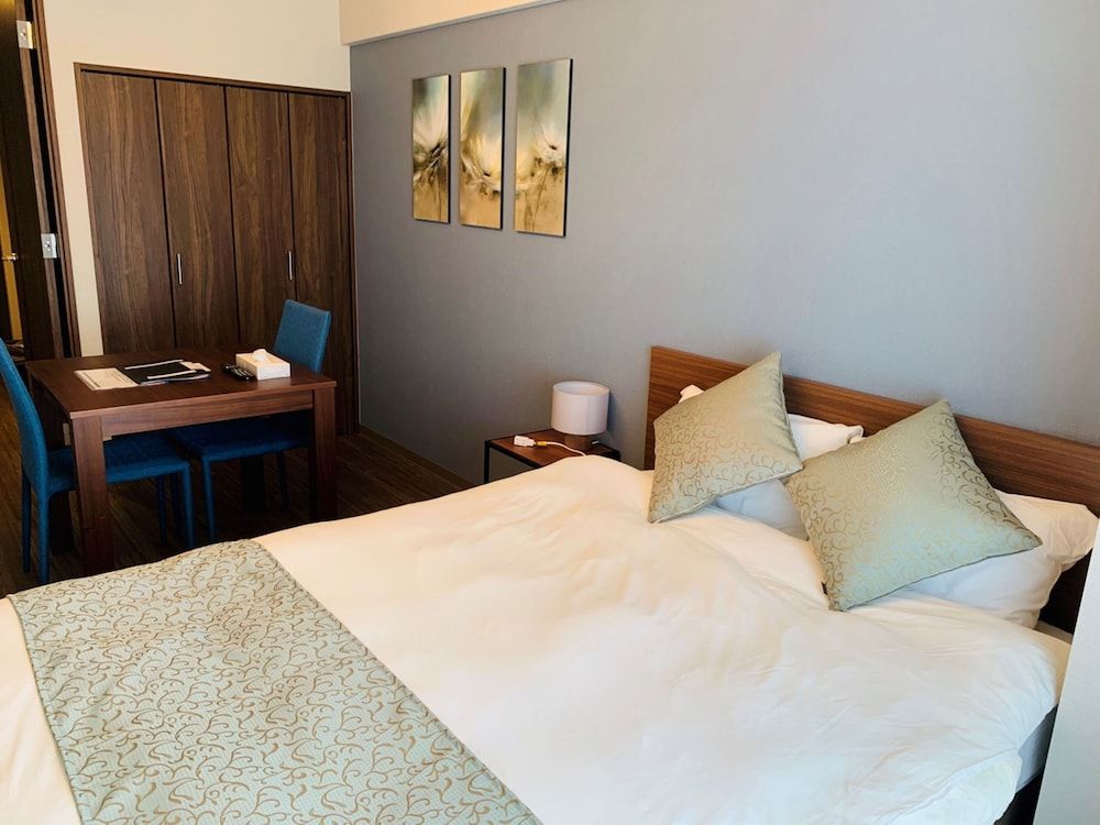 At RLiS House Tsutenkaku Double Room, Non Smoking 3