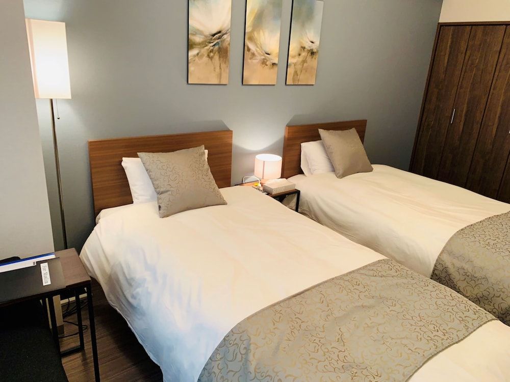 At RLiS House Tsutenkaku Standard Twin Room, Non Smoking 3