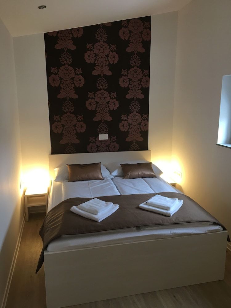 undefined Apartments SHISHKA 2