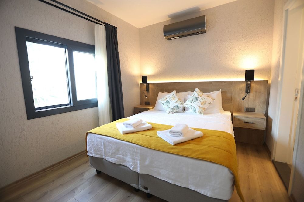 undefined Ali's Hotel Beach