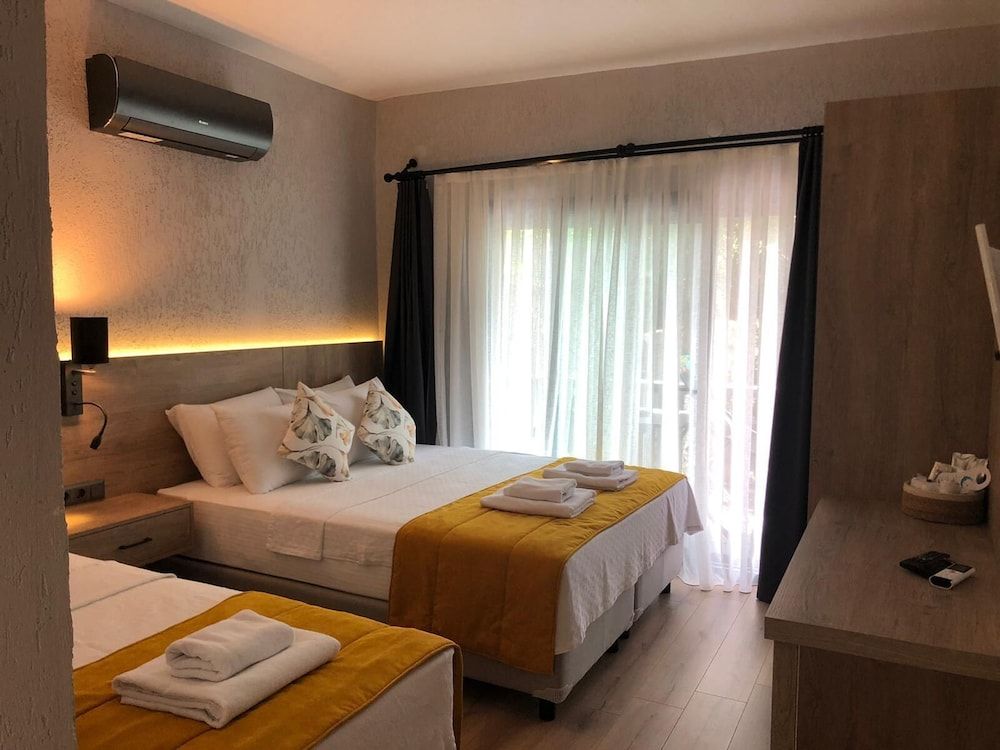 undefined Ali's Hotel Beach 3