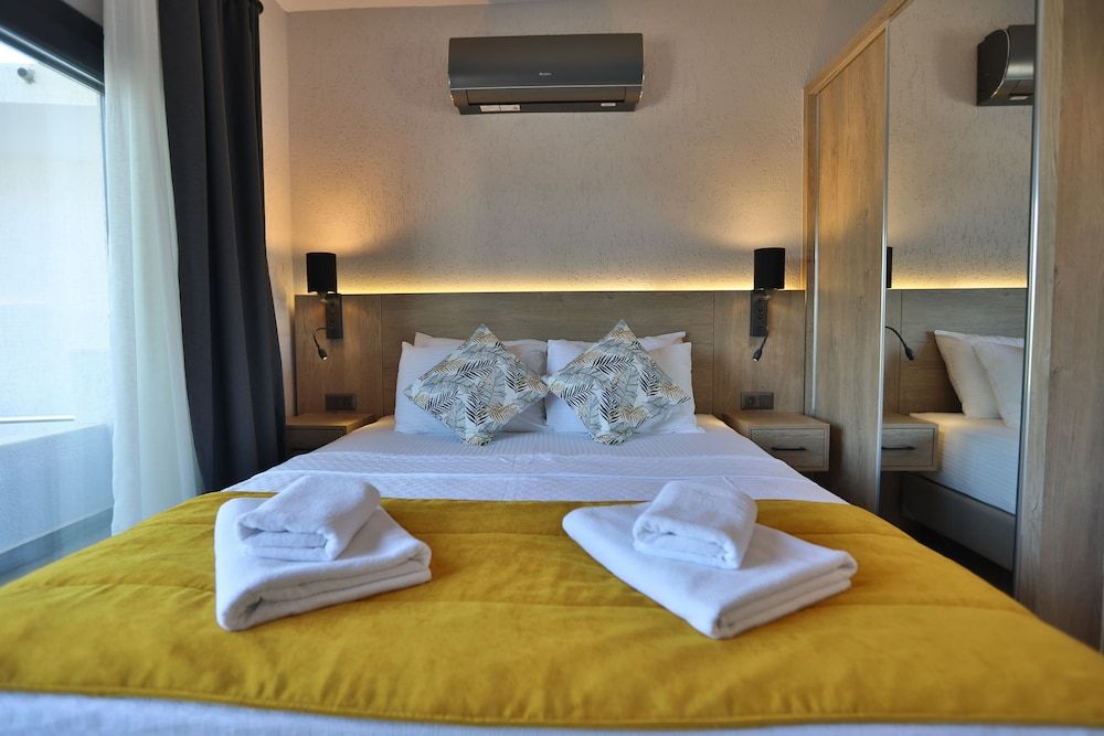 undefined Ali's Hotel Beach 5