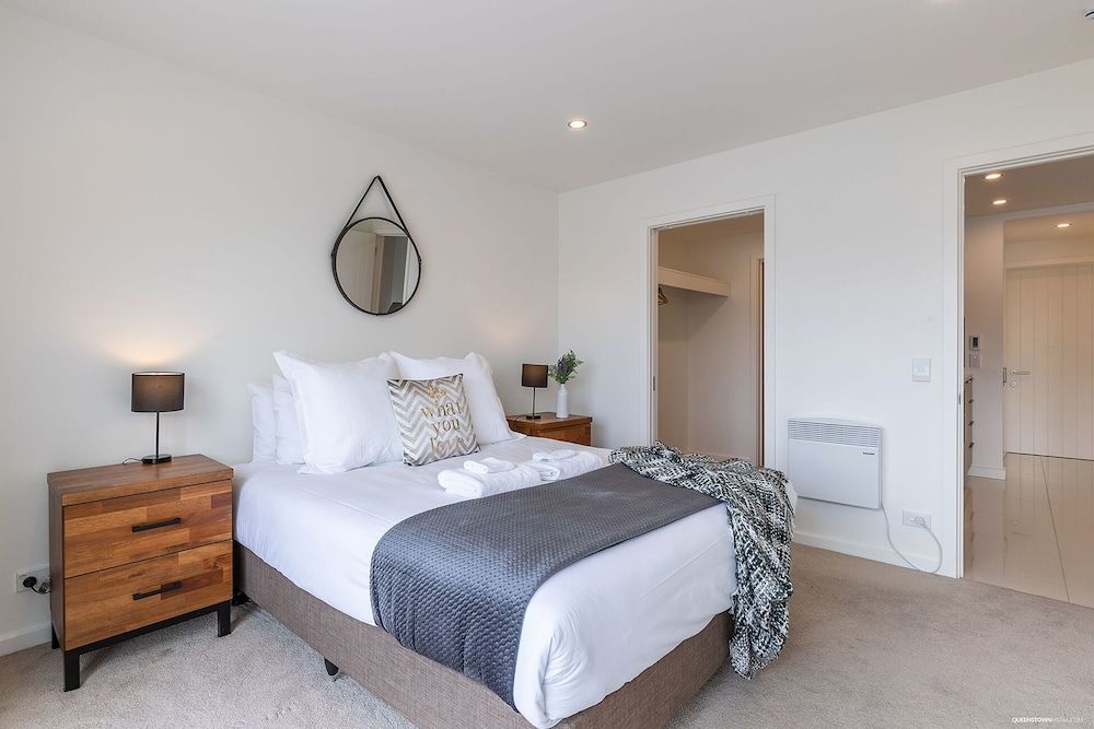 undefined Executive Living in Bluewater 7