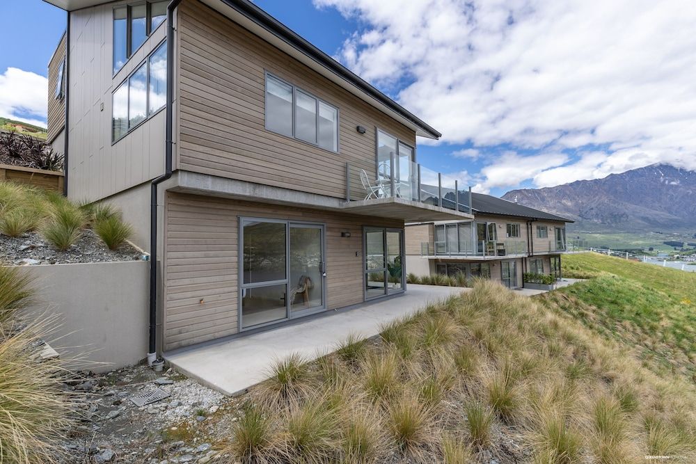 undefined Executive Living in Bluewater 2