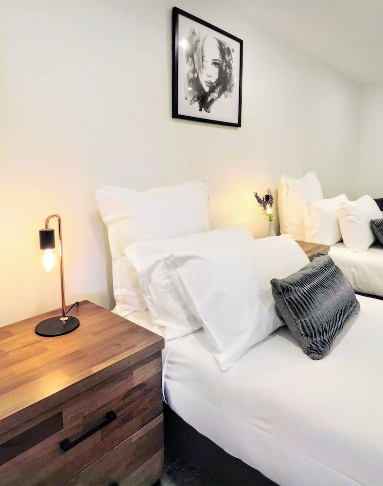 undefined Executive Living in Bluewater 6