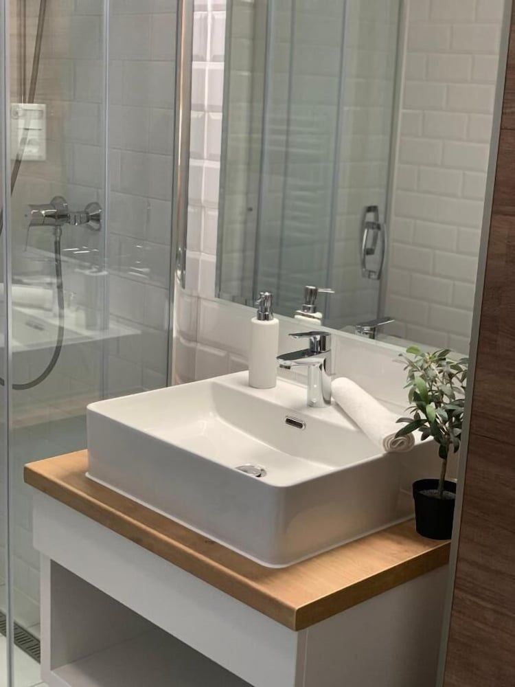 Berill Suites Comfort Apartment, 1 Bedroom 6