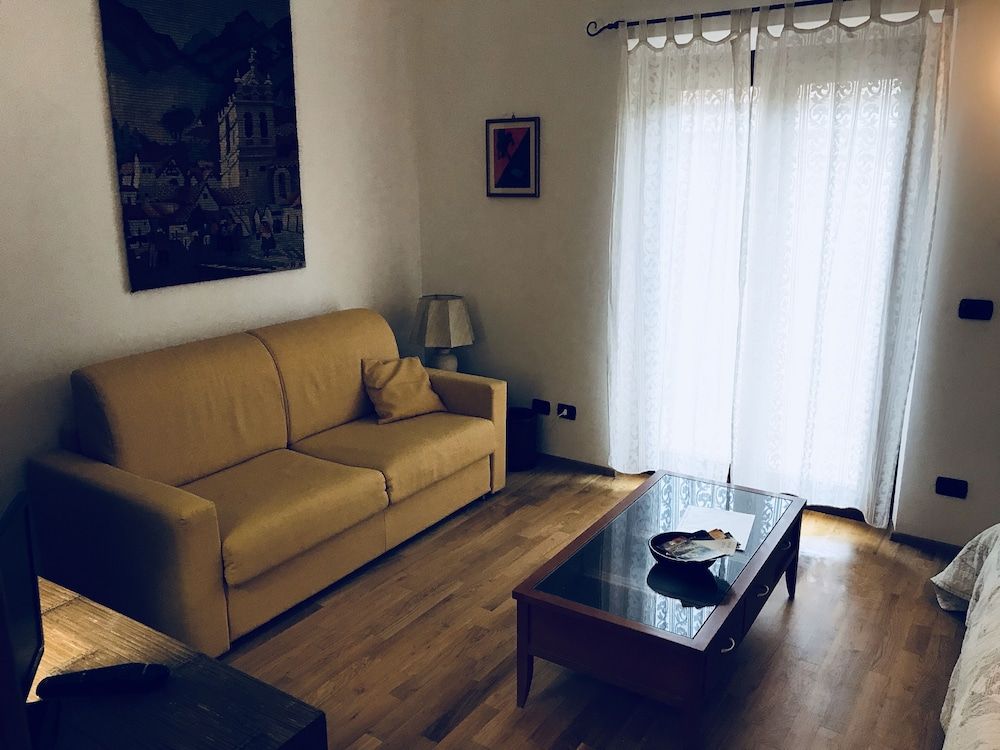 Sally's B&B Comfort Double Room, 1 Queen Bed with Sofa bed 9