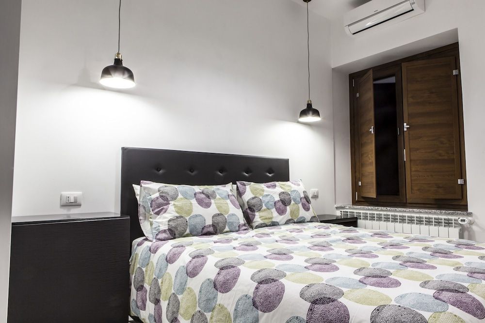 Pomodoro Bed Superior Double Room, 1 King Bed, Ensuite, Tower 11