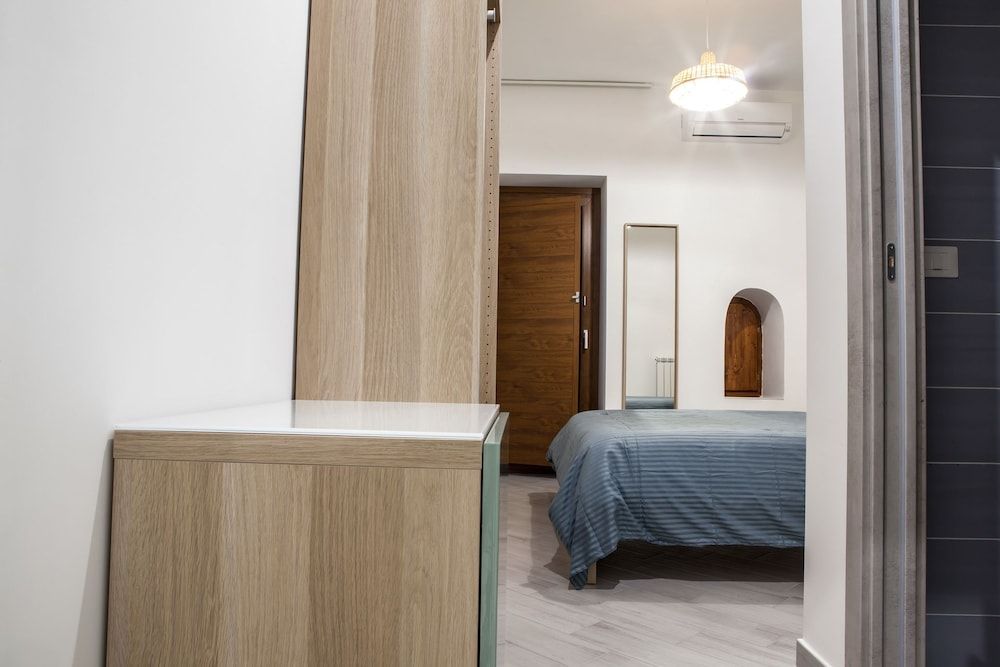 Pomodoro Bed Superior Double Room, 1 King Bed, Ensuite, Tower 9