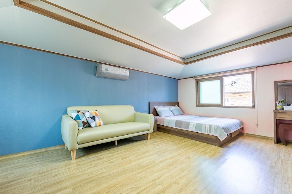 Namhae Gagopa Pension Double Room, 1 Bedroom (Sora) 3