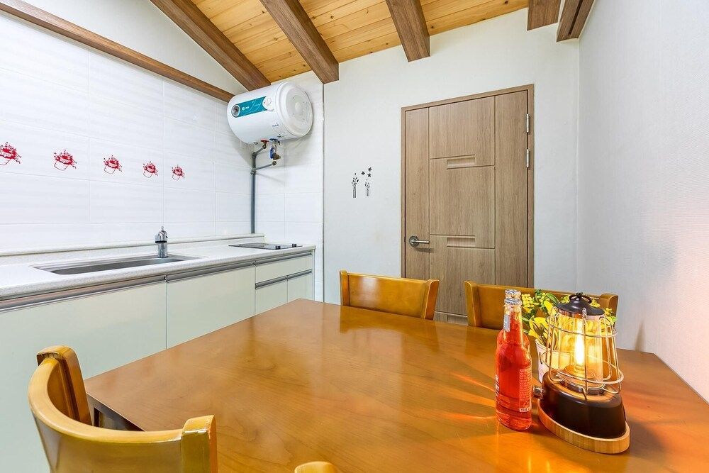 Namhae Gagopa Pension Double Room, 1 Bedroom (Sora) 7