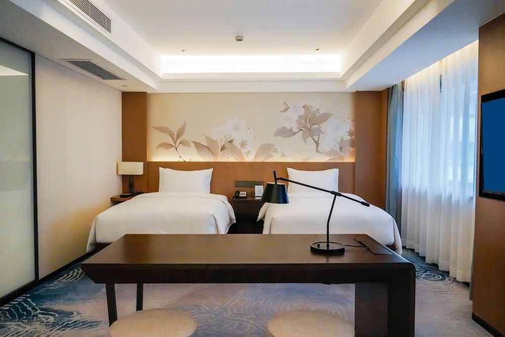 Deluxe Premier Twin Room