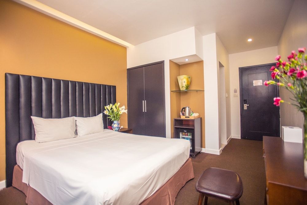 undefined Dinh Hotel 8