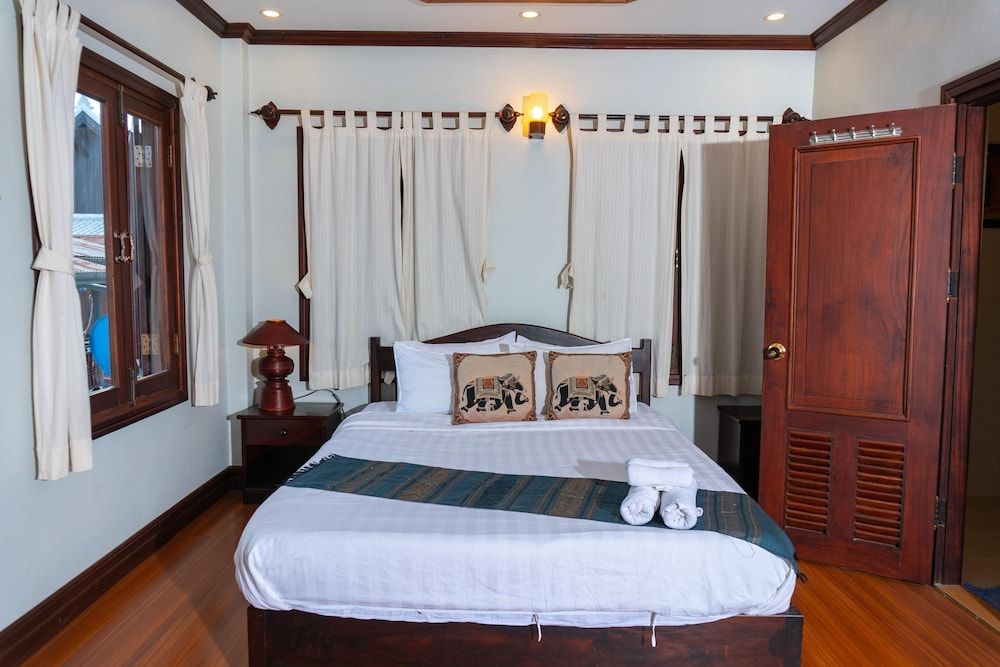 Y Not Lao Villa Deluxe Double Room, 1 King Bed 2