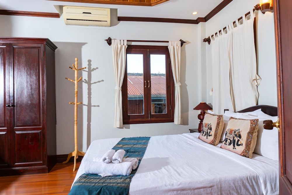 Y Not Lao Villa Deluxe Double Room, 1 King Bed 3