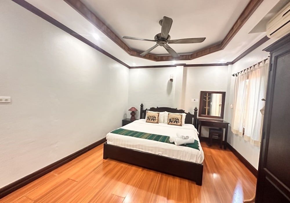 Y Not Lao Villa Deluxe Double Room, 1 King Bed 13
