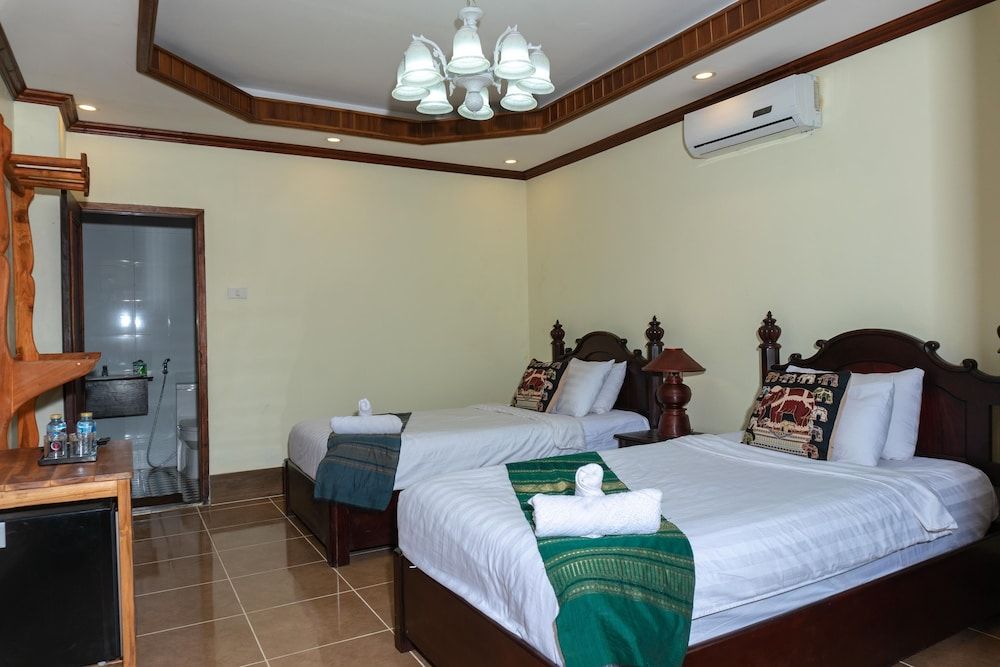 Y Not Lao Villa Deluxe Twin Room 5