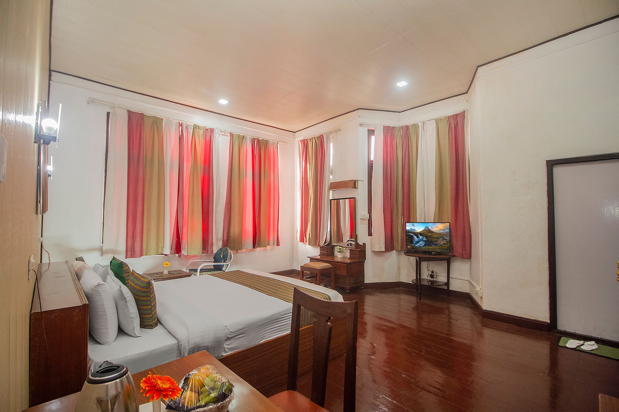 Central Heritage Resort & Spa Cedar Room 4