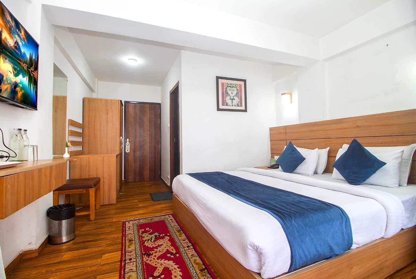 Cozy Room with Balcony and Mountain View (New Wing)