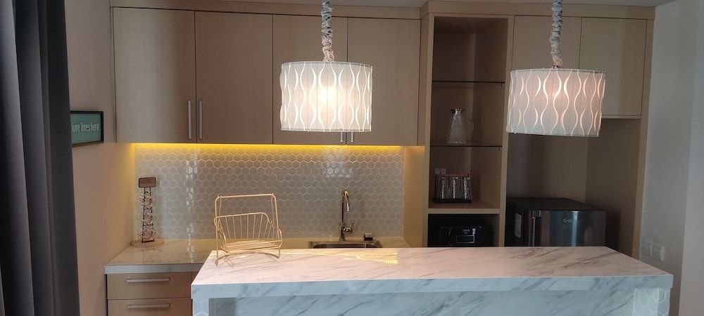 EASTERN HOTEL BOJONEGORO Presidential Suite 15