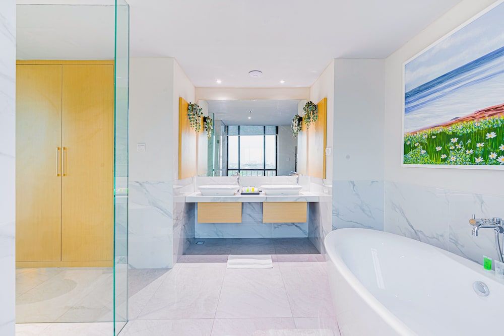 EASTERN HOTEL BOJONEGORO Presidential Suite 8