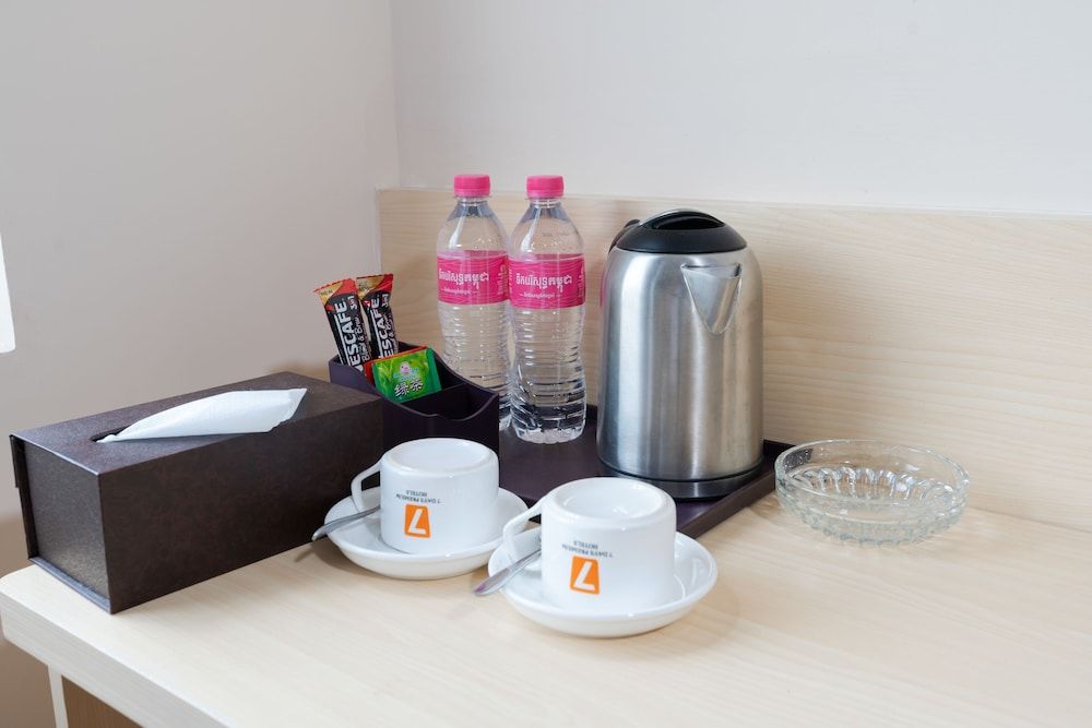 7 Days Premium Hotel Superior Double Room 16