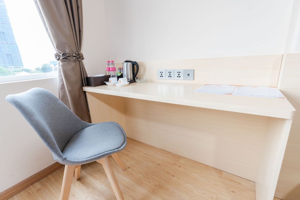 7 Days Premium Hotel Superior Double Room 15