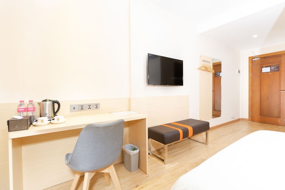 7 Days Premium Hotel Standard Double Room (Type 2) 15