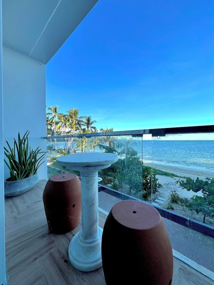 Palassa Private Residences Premier Double Room, 1 Queen Bed, Balcony, Ocean View 10