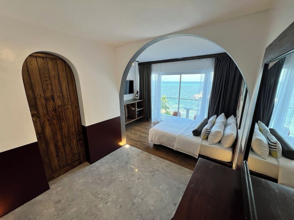 Palassa Private Residences Premier Double Room, 1 Queen Bed, Balcony, Ocean View