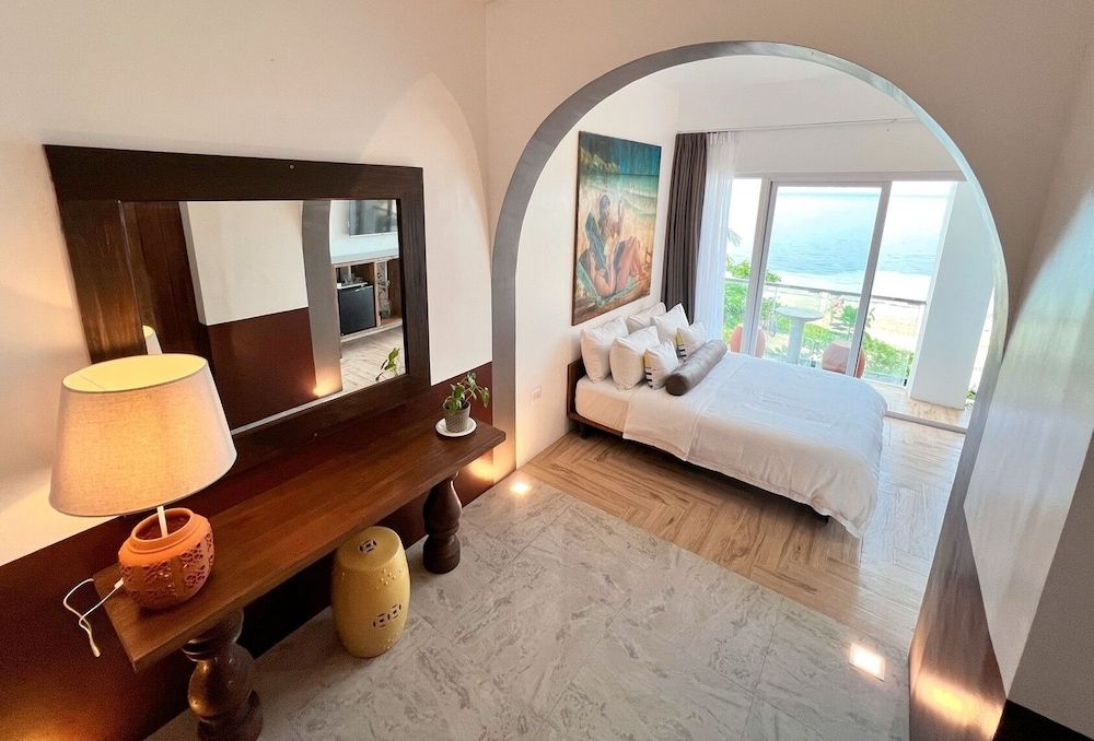 Palassa Private Residences Premier Double Room, 1 Queen Bed, Balcony, Ocean View 12