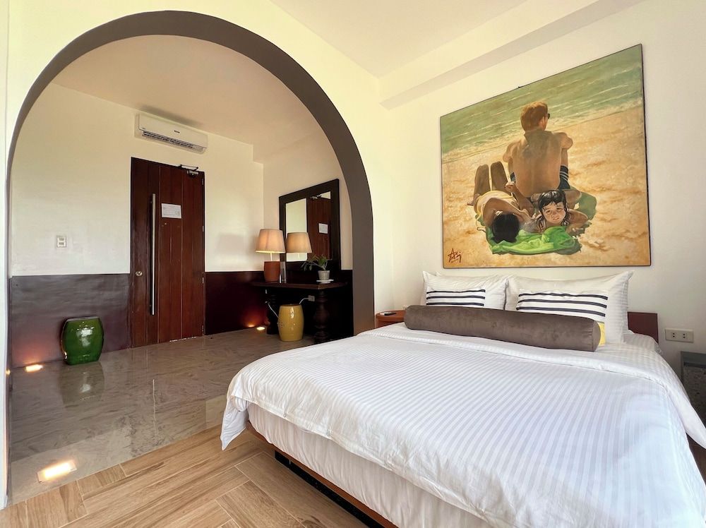 Palassa Private Residences Premier Double Room, 1 Queen Bed, Balcony, Ocean View 5