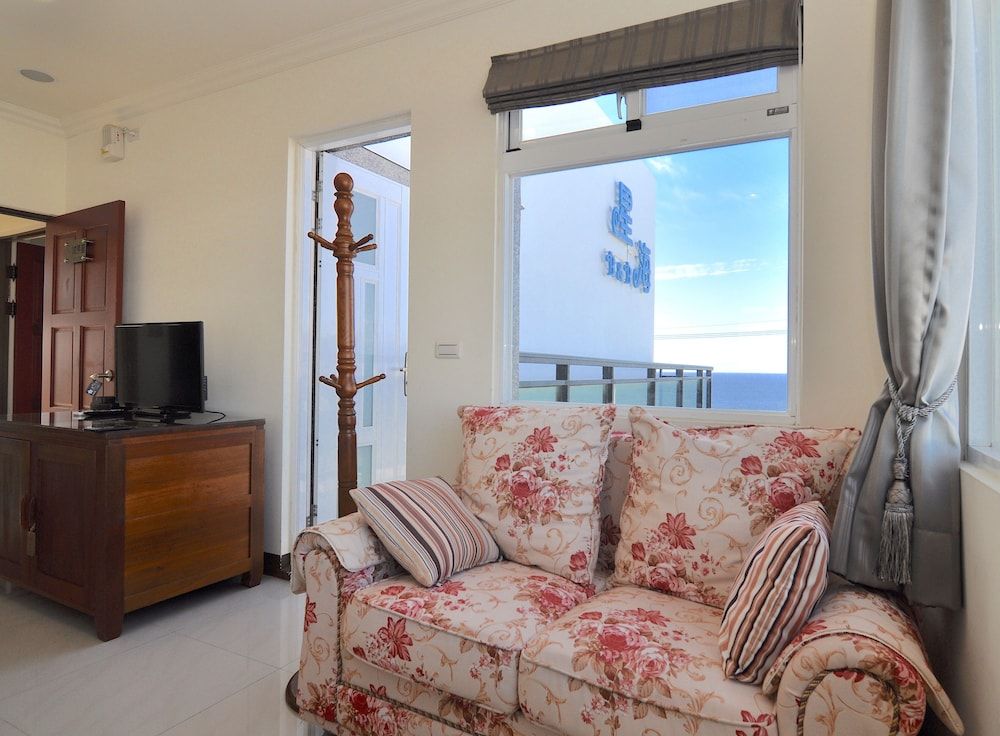 Star Sea B&B Triple Room with Sea View and Balcony 2